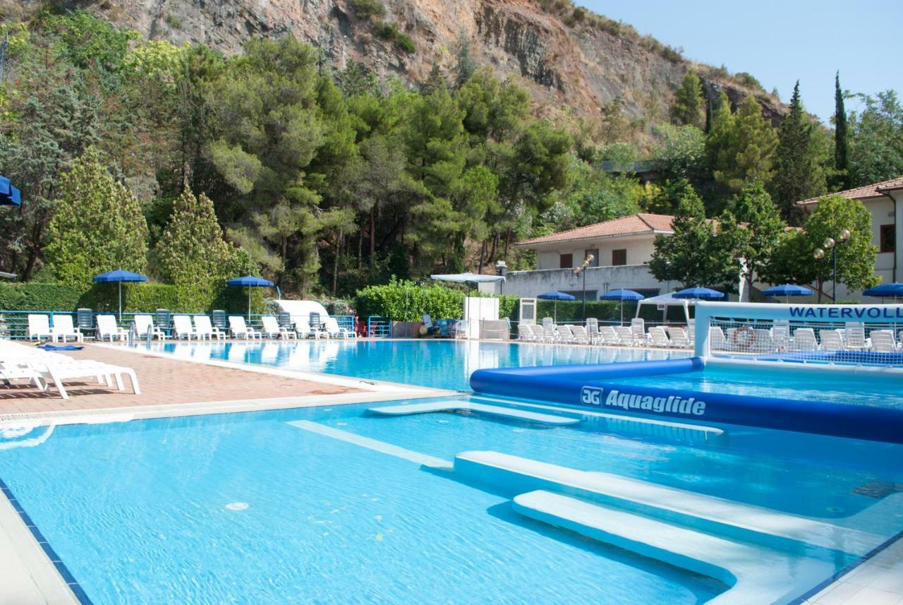 Villaggio Turistico La Mantinera - Appartamenti De Luxe Прая а Маре Екстериор снимка